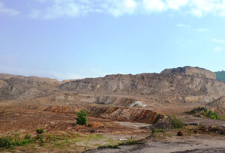 Đà Nẵng có 33 mỏ khai thác đất, đá đã đóng cửa do giấy phép khai thác hết hiệu lực, tuy nhiên vẫn còn có tới 9 mỏ không thực hiện việc cải tạo, phục hồi môi trường