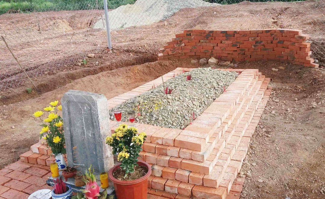 Phương án xây lại ngôi mộ ở vị trí cũ (như trong ảnh) đã được thống nhất