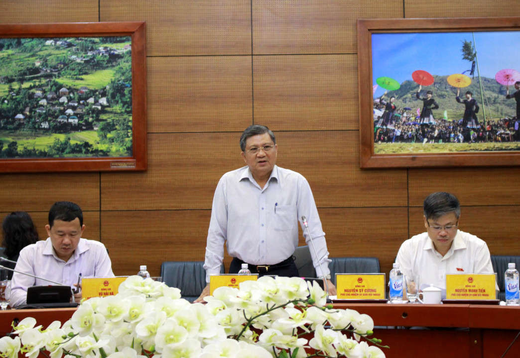 Đồng chí Nguyễn Văn Dầu, Ủy viên Ban chấp hành Trung ương Đảng, Chủ nhiệm Ủy ban Đối ngoại của Quốc hội phát biểu tại buổi làm việc