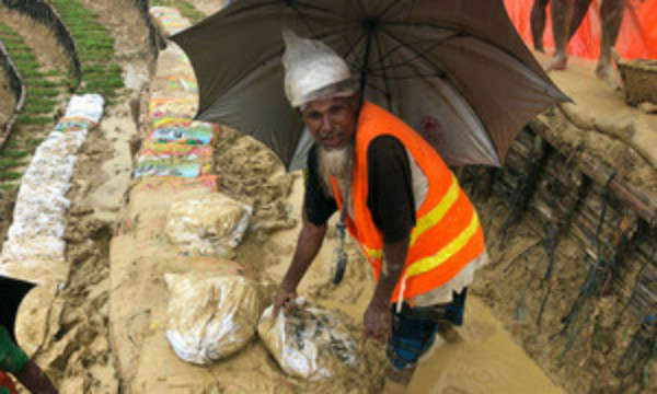 Lũ lụt tàn phá Bangladesh trên diện rộng