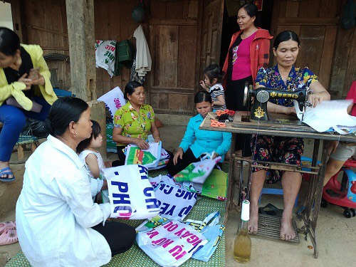 Phụ nữ Tủa Chùa (Điện Biên) ra mắt mô hình hạn chế sử dụng túi nilon