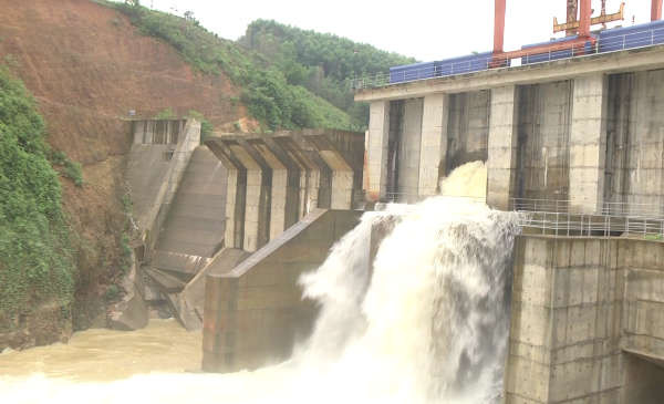 Nhà máy thủy điện Châu Thắng (huyện Quỳ Châu) tiến hành xả lũ sớm nhất tỉnh Nghệ An