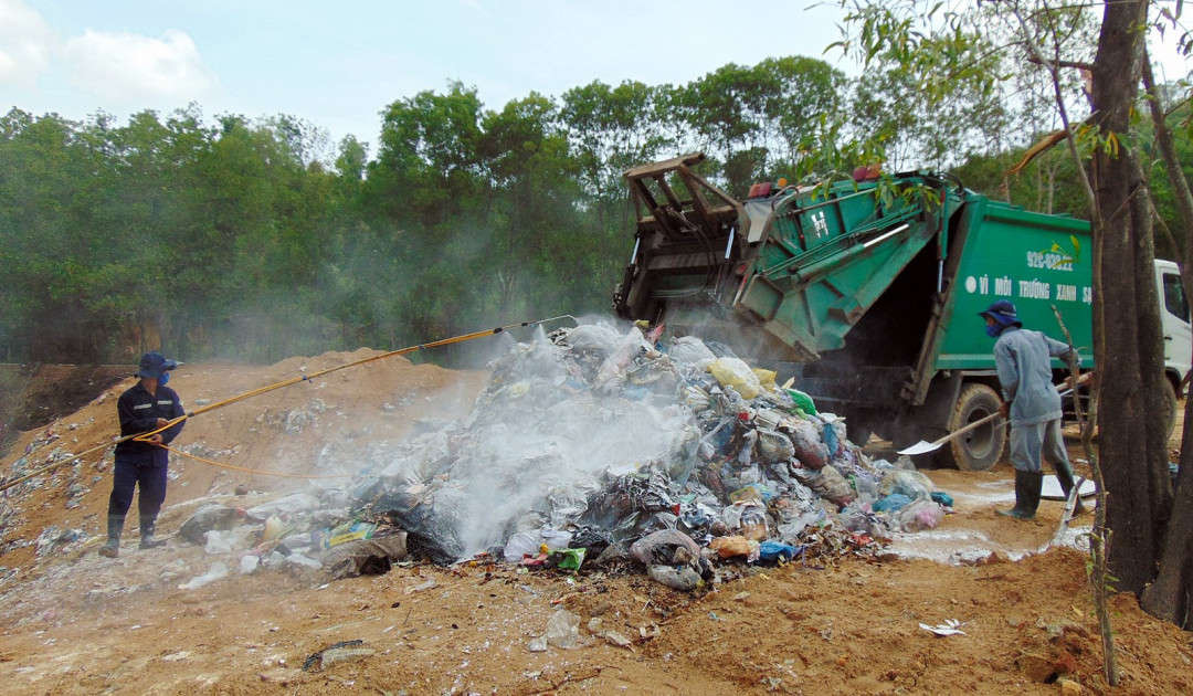 Ngày 26/8, có mặt tại Khu xử lý rác thải sinh hoạt Tam Nghĩa, chứng kiến rác thải đã được tập kết đưa về Khu xử lý rác Tam Nghĩa