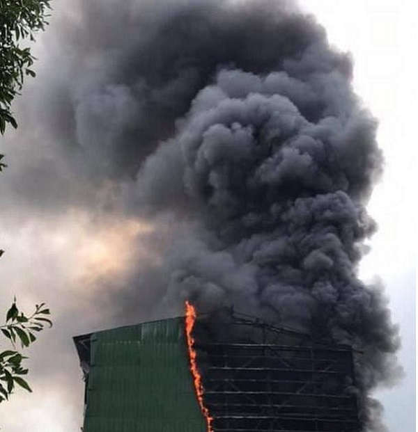 Cháy lớn tại xưởng luyện thiếc của Công ty CP Kim loại màu Nghệ Tĩnh