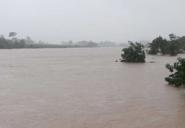 Mưa lớn đang khiến cho nhiều địa phương tại Hà Tĩnh ngập lụt