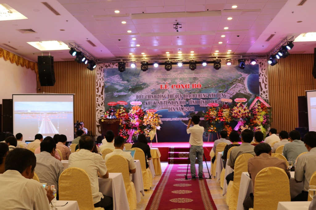 Lễ công bố điều chỉnh tổng thể quy hoạch chung xây dựng Khu Kinh tế Nhơn Hội, tỉnh Bình Định đến năm 2040