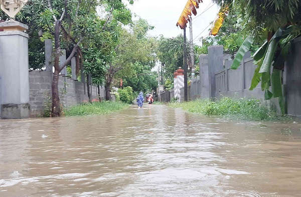 Nhiều nơi tại Thừa Thiên Huế đang ngập lụt. Ảnh chụp sáng 4/9