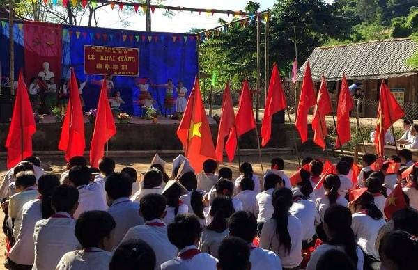 Hàng trăm trường học ở Nghệ An phải chuyển lịch khai giảng do mưa lũ