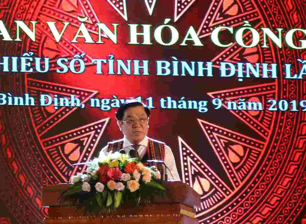 Bí thư Tỉnh ủy Bình Định Nguyễn Thanh Tùng phát biểu khai mạc Liên hoan
