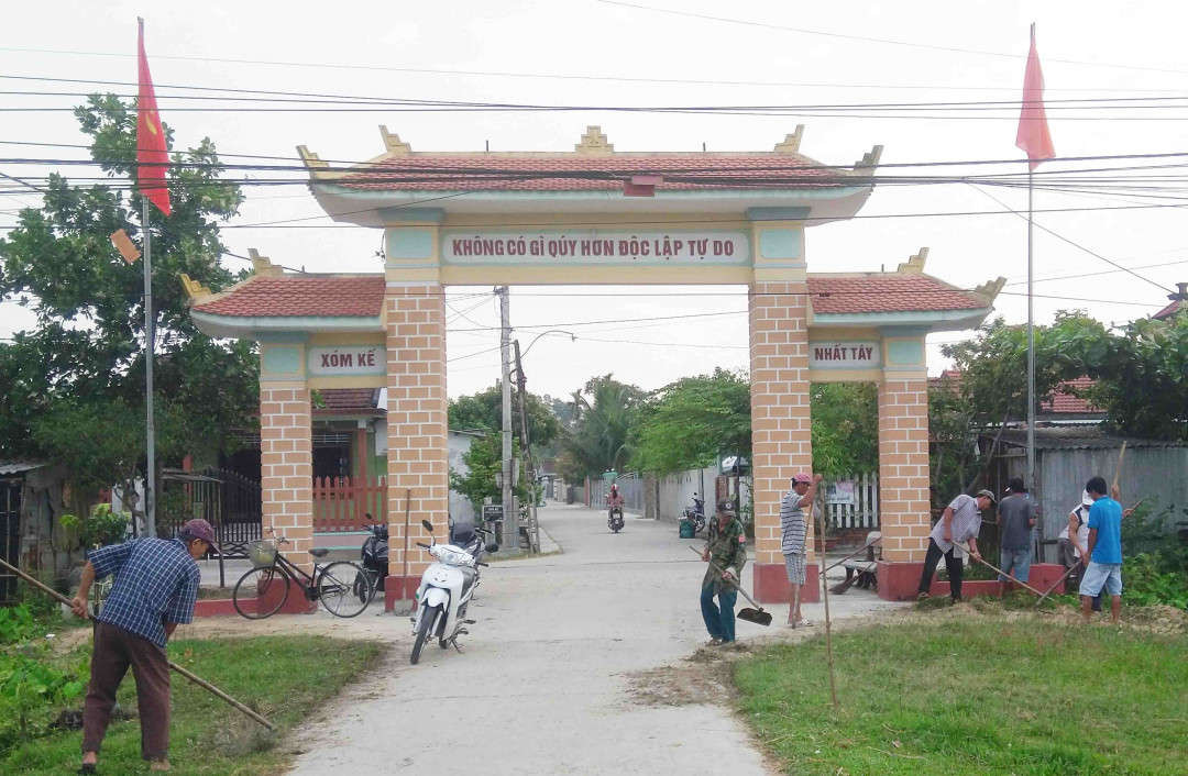 Những cổng chào thôn, xóm được xây mới và các tuyến đường mở rộng thêm tại xã Điền Lộc