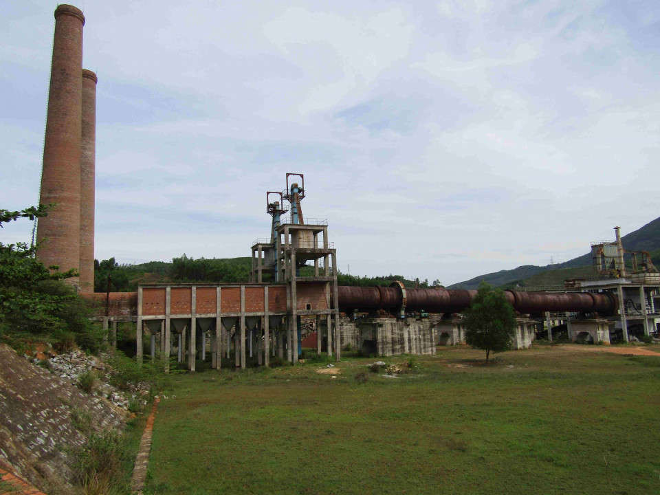 Công ty CP Khoáng sản Miền Trung để lại đống tài sản nhà máy rỉ sắt