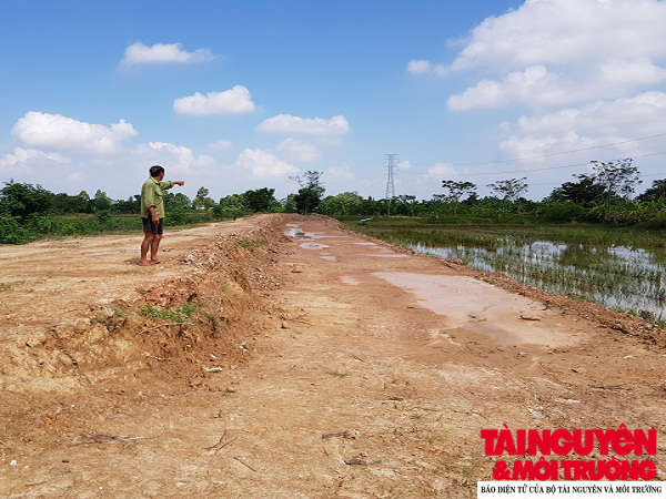 Hàng trăm hộ dân thuộc các xã Đồng Thắng, Đồng Lợi và Đồng Tiến mong mỏi Dự án nâng cấp đê hữu sông Hoàng sớm hoàn thành