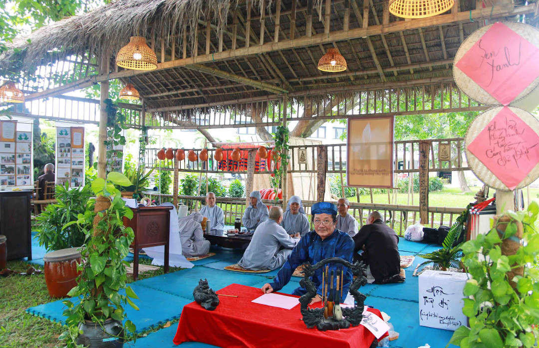 Đông đảo các tổ chức tôn giáo tham gia hội trại