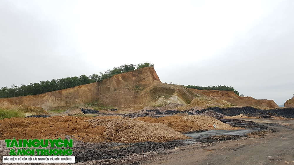 Thanh Hóa: Đình chỉ hoạt động khai thác mỏ đất của Công ty Việt Lào vì mắc nhiều sai phạm