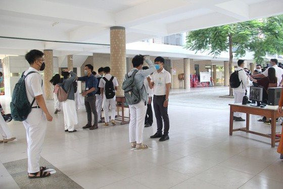 Đà Nẵng: Hỗ trợ 171 thí sinh trở về tham dự kỳ thi tốt nghiệp THPT 