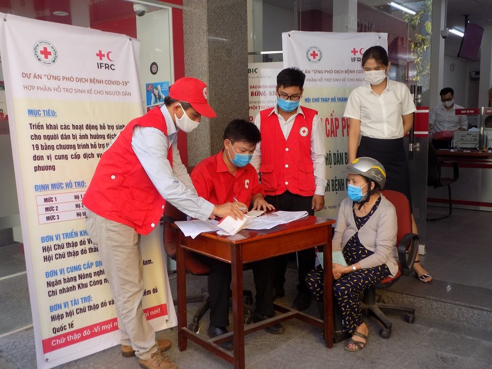 Hơn 300 triệu đồng hỗ trợ người dân gặp khó khăn do dịch COVID-19 tại Đà Nẵng 