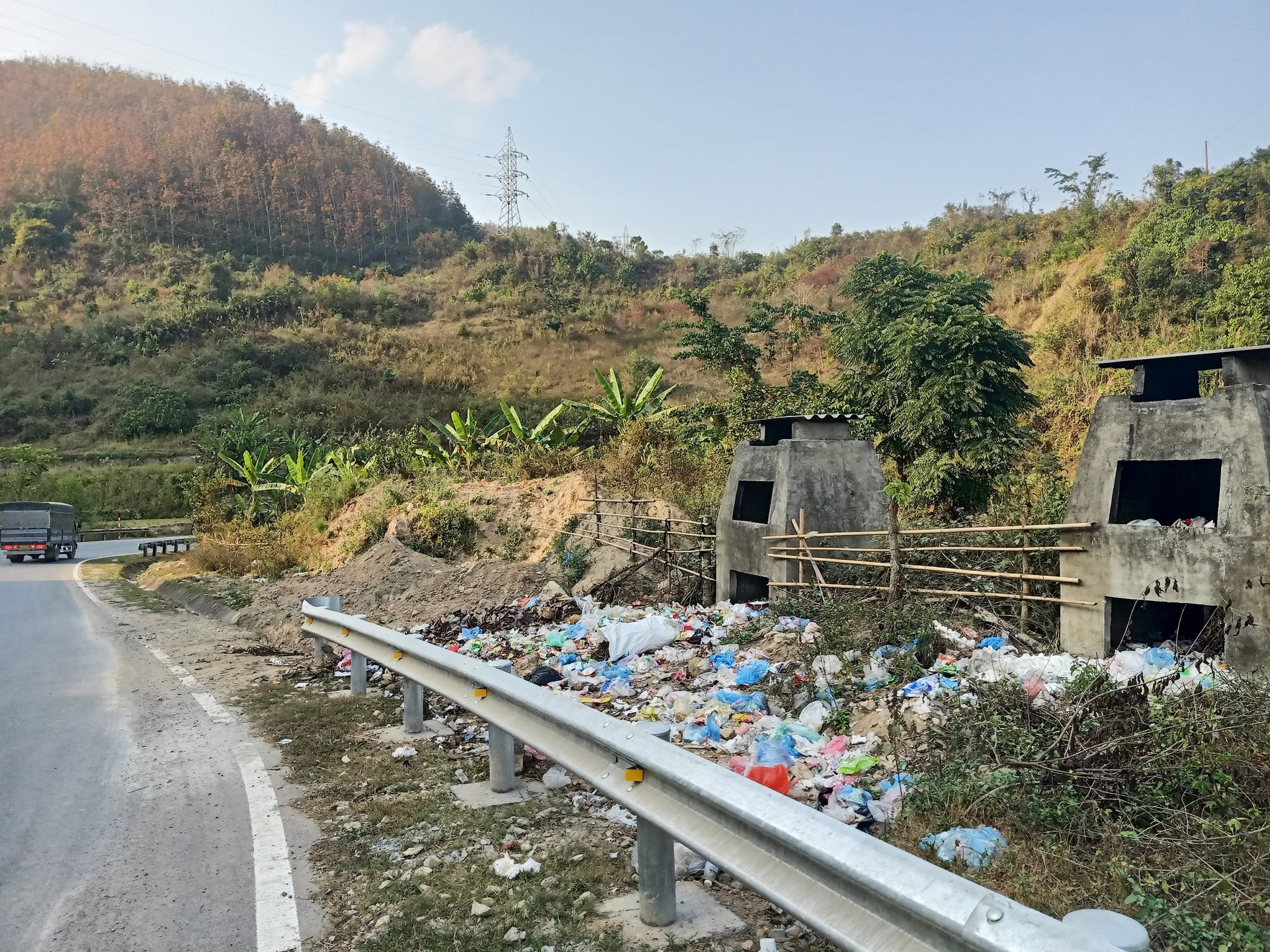 Sìn Hồ - Lai Châu: Lãng phí lò đốt rác tập trung ở xã Chăn Nưa