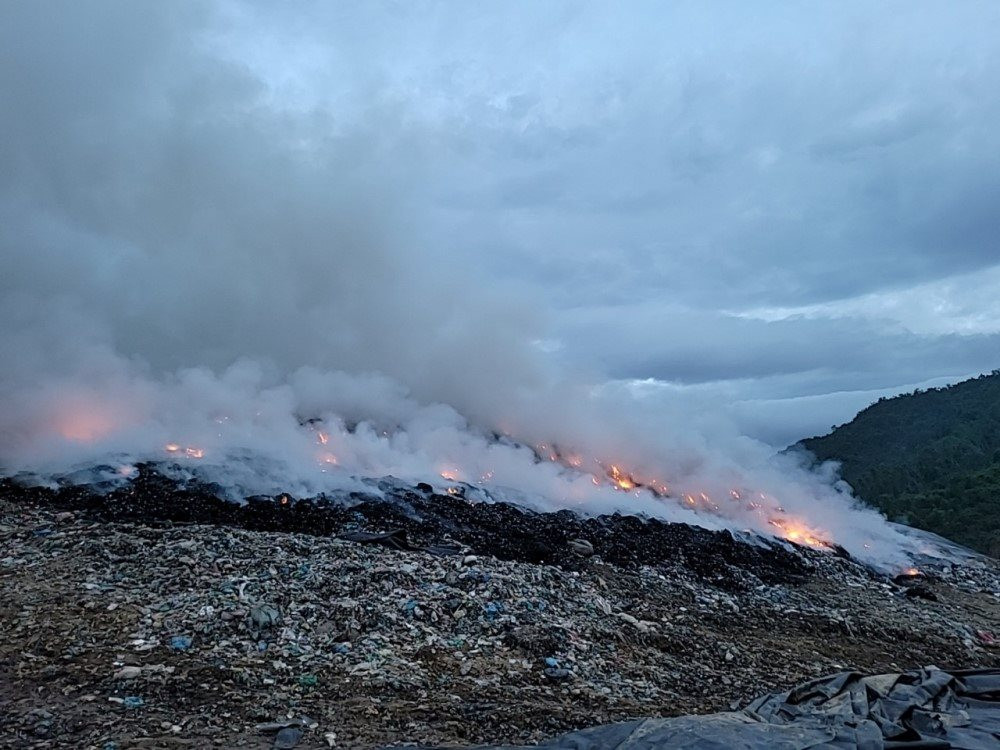 Đã tìm ra nguyên nhân gây cháy dữ dội tại bãi rác Khánh Sơn (Đà Nẵng) 