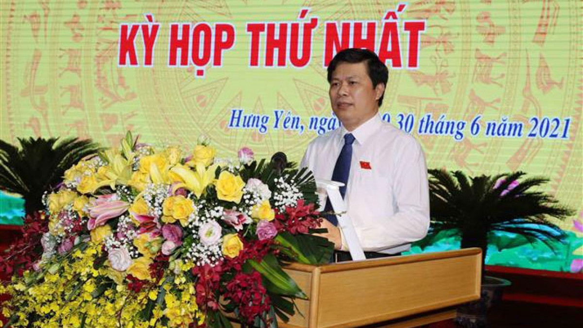 Ông Trần Quốc Toản, Phó Bí thư Tỉnh ủy, Chủ tịch HĐND tỉnh Hưng Yên phát biểu tại kỳ họp. Ảnh: TTXVN