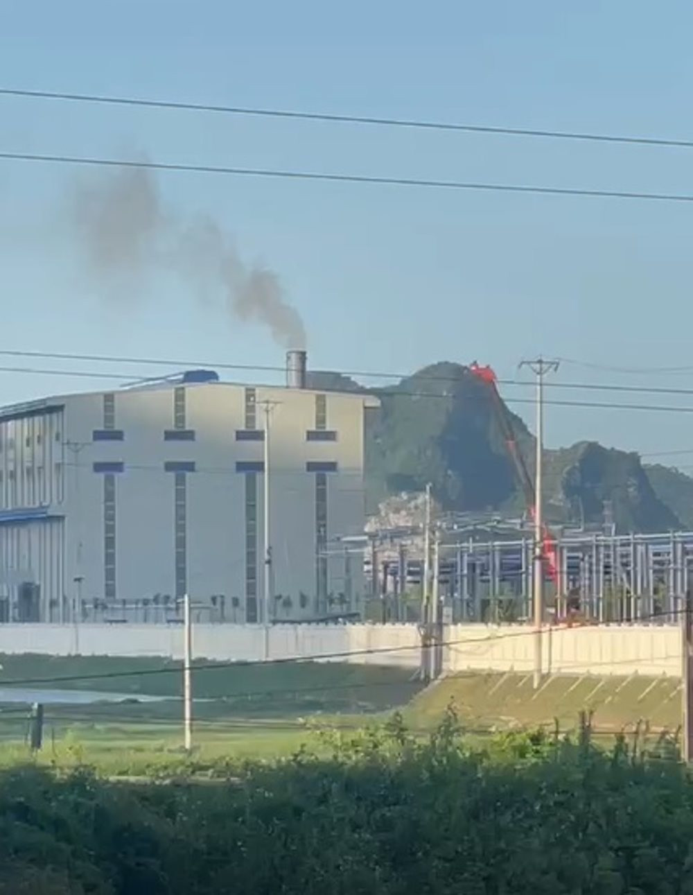 Nghi Sơn (Thanh Hóa): Nhà máy sản xuất bao bì xả khói gây ô nhiễm môi trường