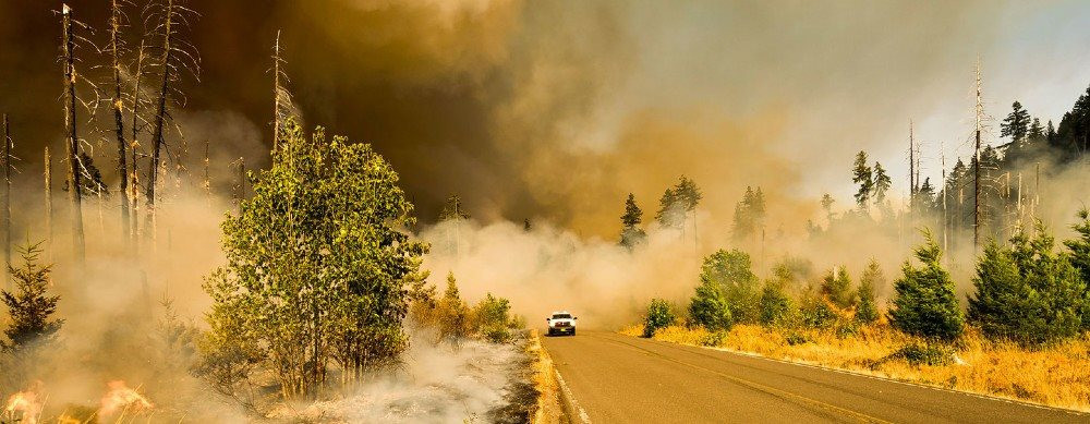 Một đám cháy rừng trong công viên quốc gia ở Oregon, Mỹ. Ảnh: Unsplash/Marcus Kauffma
