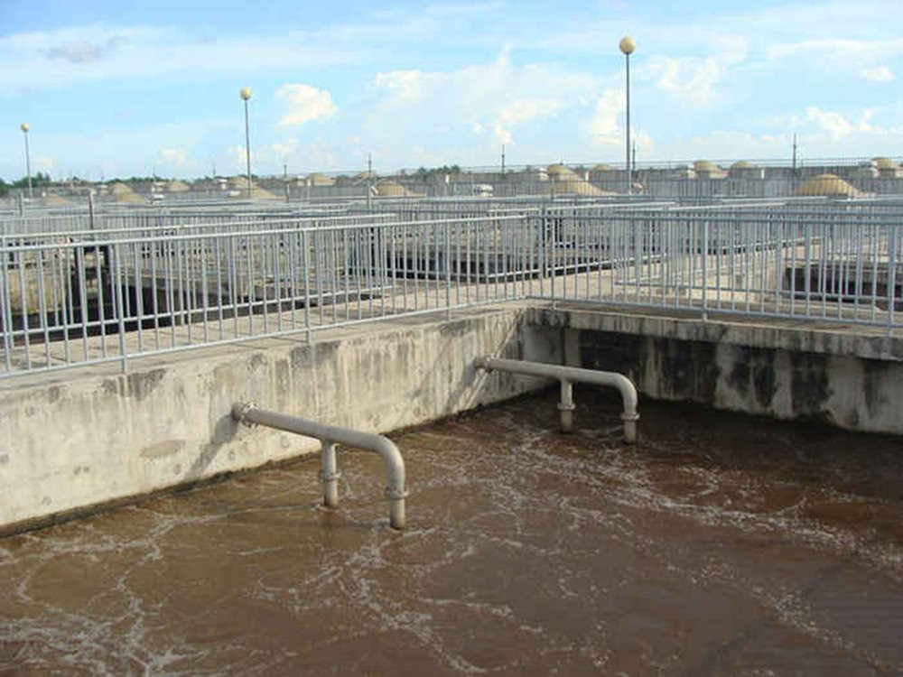 Nhà máy xử lý nước thải Bình Hưng (huyện Bình Chánh) giai đoạn 1 c​ó công suất 141.000 m3/ngày