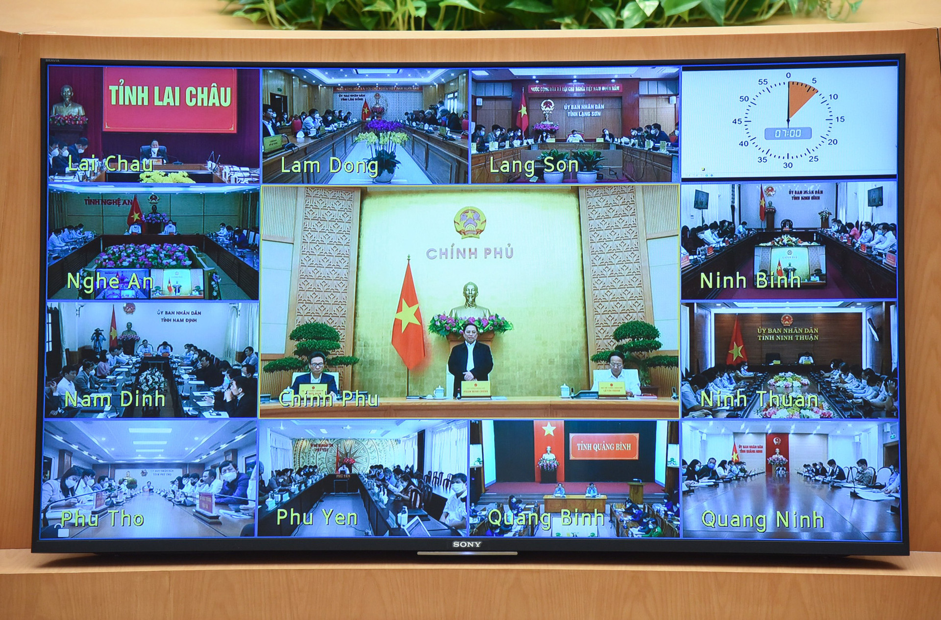 Thủ tướng Phạm Minh Chính: Triển khai các nhiệm vụ trọng tâm, trọng điểm, làm việc nào dứt việc đó - Ảnh 2.