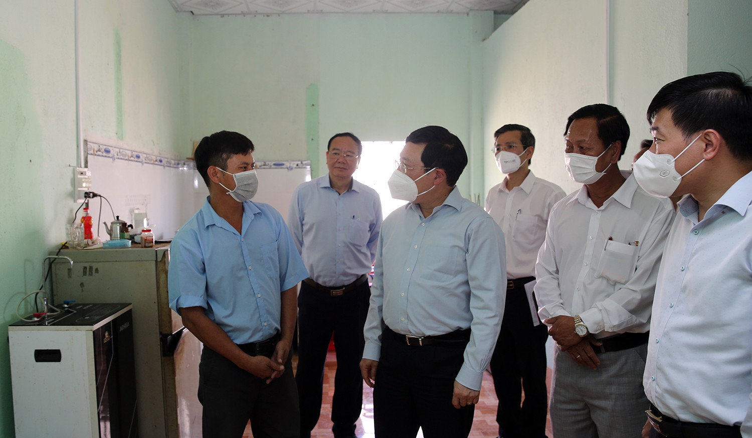 Phó Thủ tướng Thường trực thăm, tặng quà cư dân biên giới, đồn biên phòng tại Bình Phước - Ảnh 3.