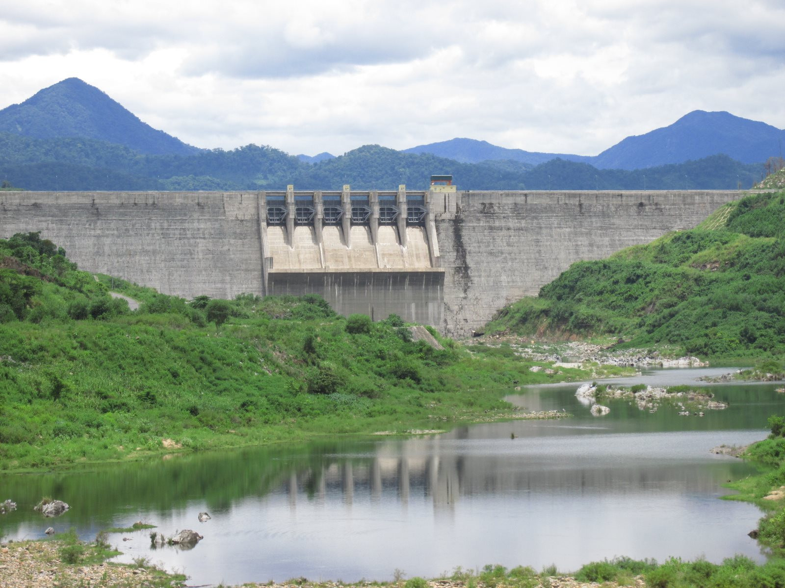 Tin Kinh tế: Tạo sinh kế bền vững cho người dân ở lưu vực hồ chứa thuỷ điện