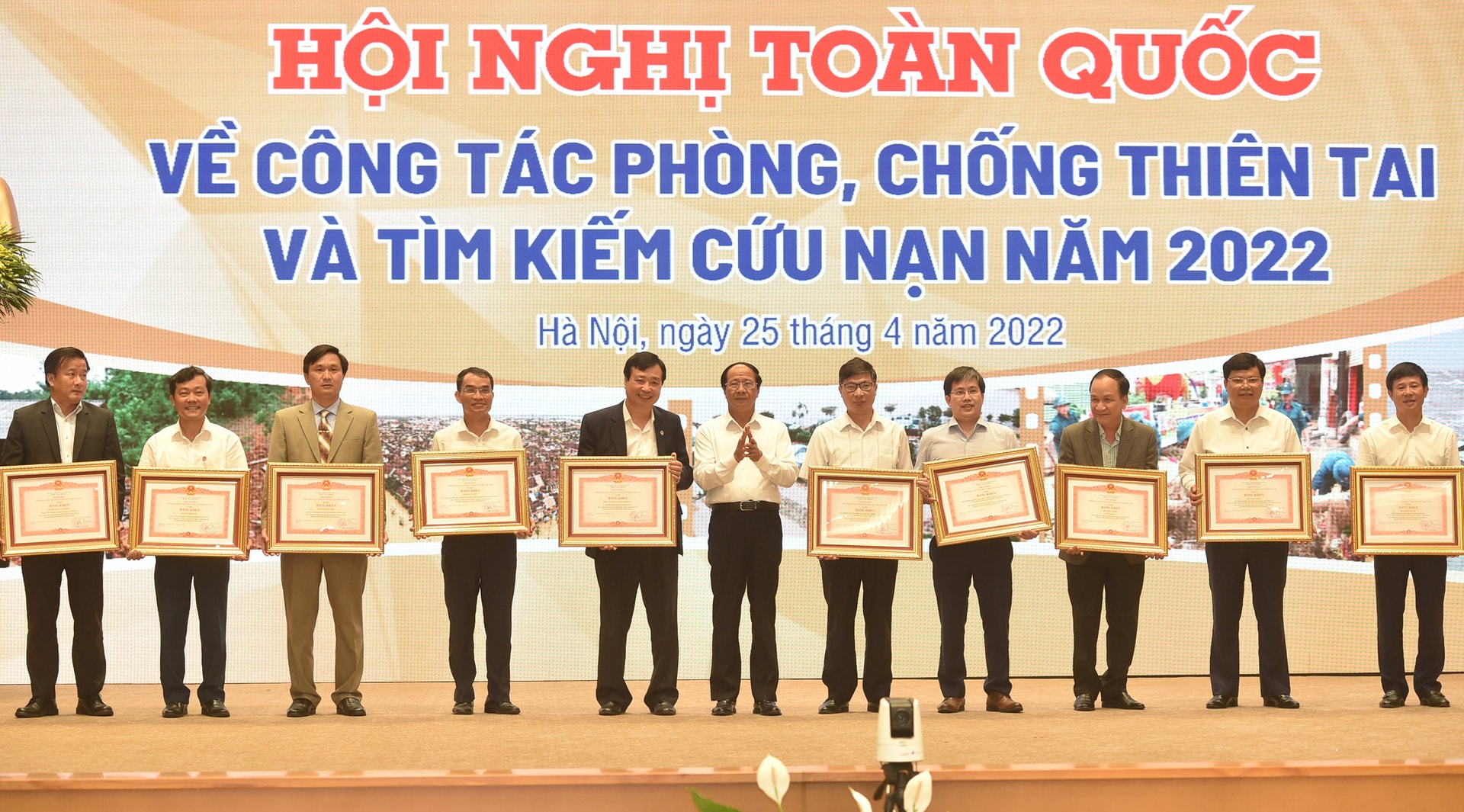 Triển khai ngay việc kiểm tra, rà soát kế hoạch phòng, chống thiên tai trên cả nước - Ảnh 4. Triển khai ngay việc kiểm tra, rà soát kế hoạch phòng, chống thiên tai trên cả nước - Ảnh 4.