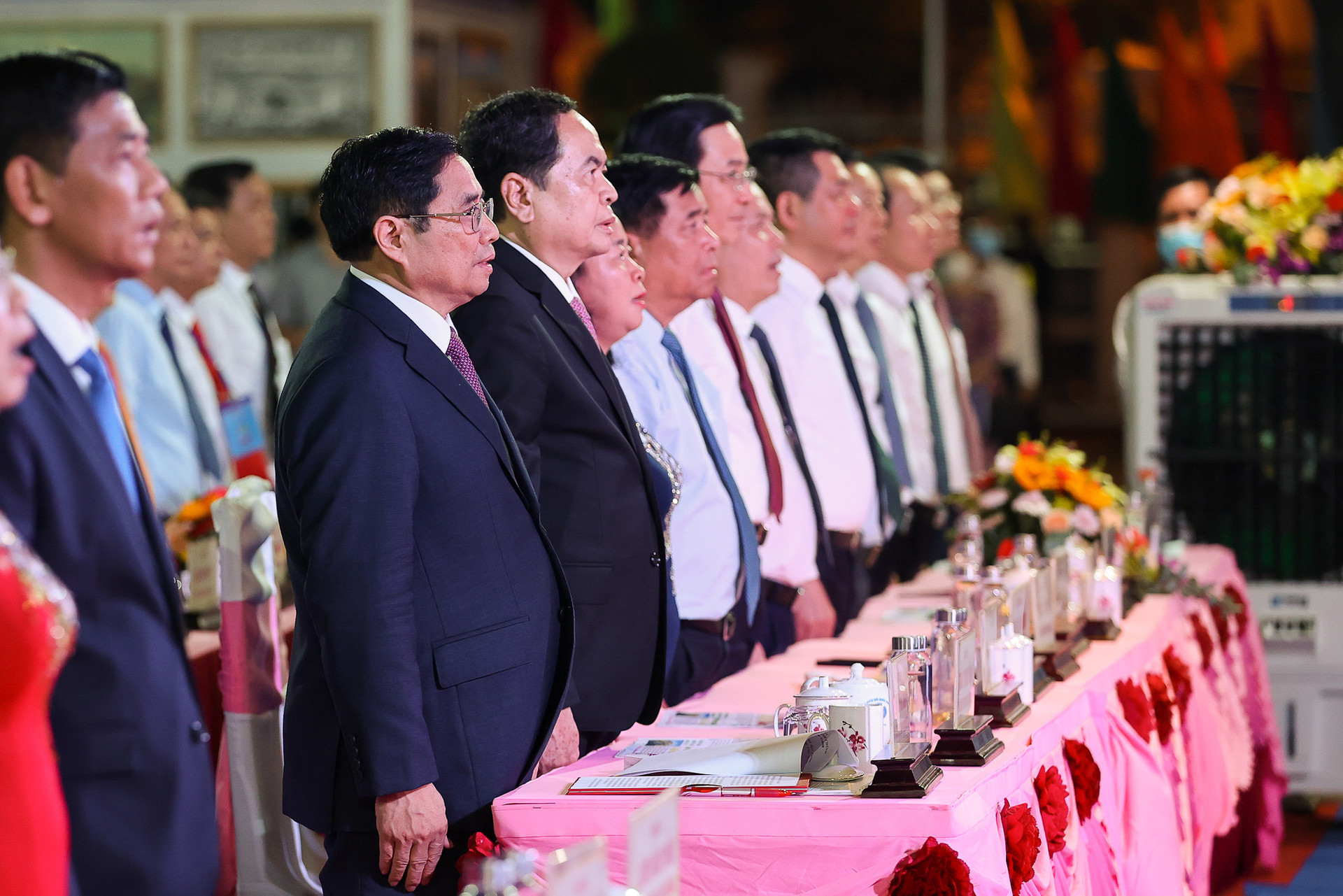 Thủ tướng Phạm Minh Chính dự lễ kỷ niệm 30 năm tái lập tỉnh Sóc Trăng - Ảnh 1.