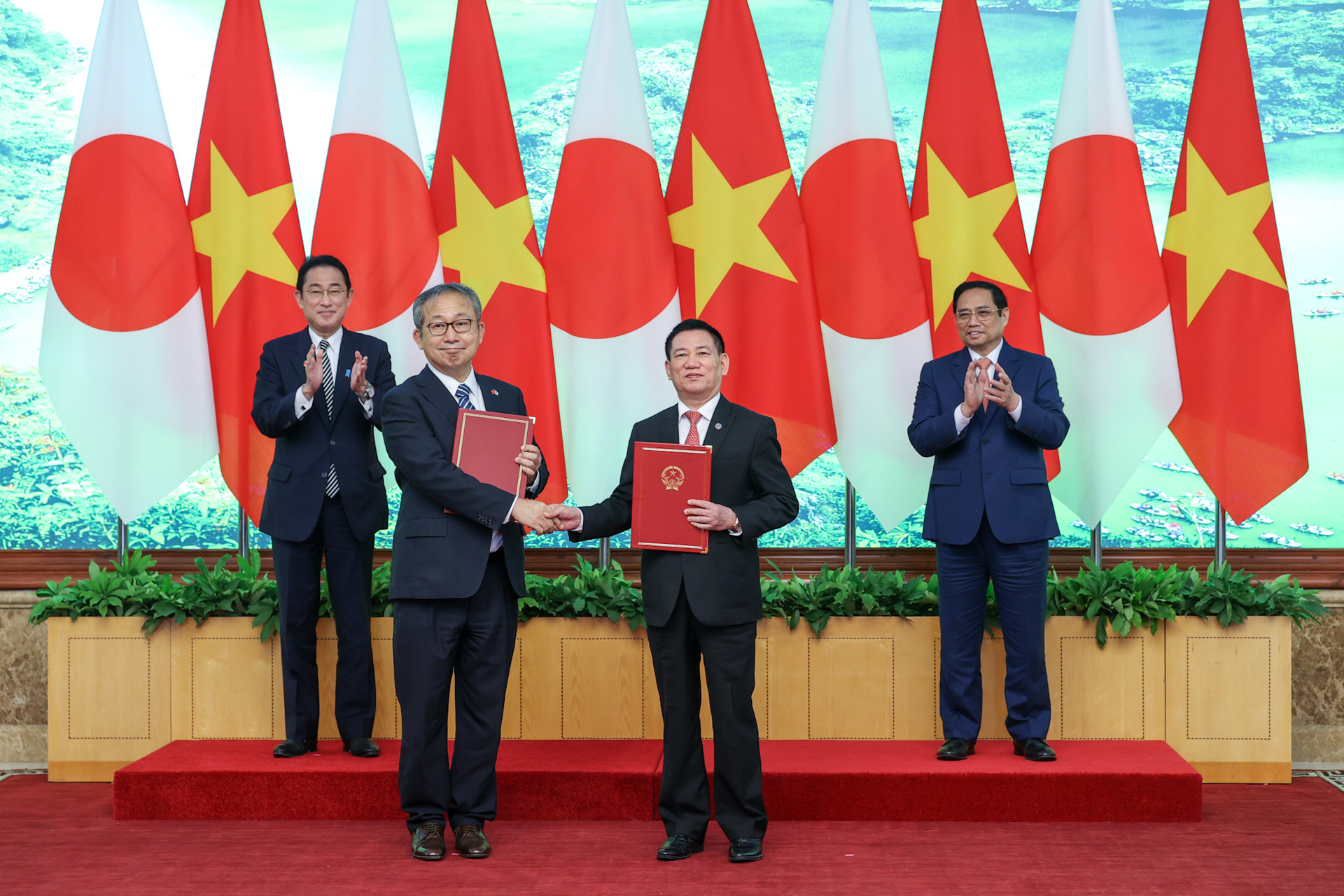 Việt Nam-Nhật Bản: Nhất trí cao đưa quan hệ đối tác chiến lược bước vào giai đoạn phát triển mới - Ảnh 6.