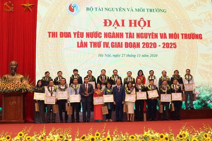dh-thi-dua-yeu-nuoc-nganh-tnmt-2020_1.jpg