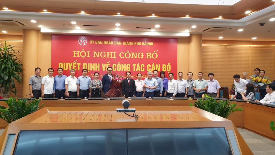 Hội nghị công bố quyết định về công tác cán bộ tại Sở TN&MT Hà Nội.