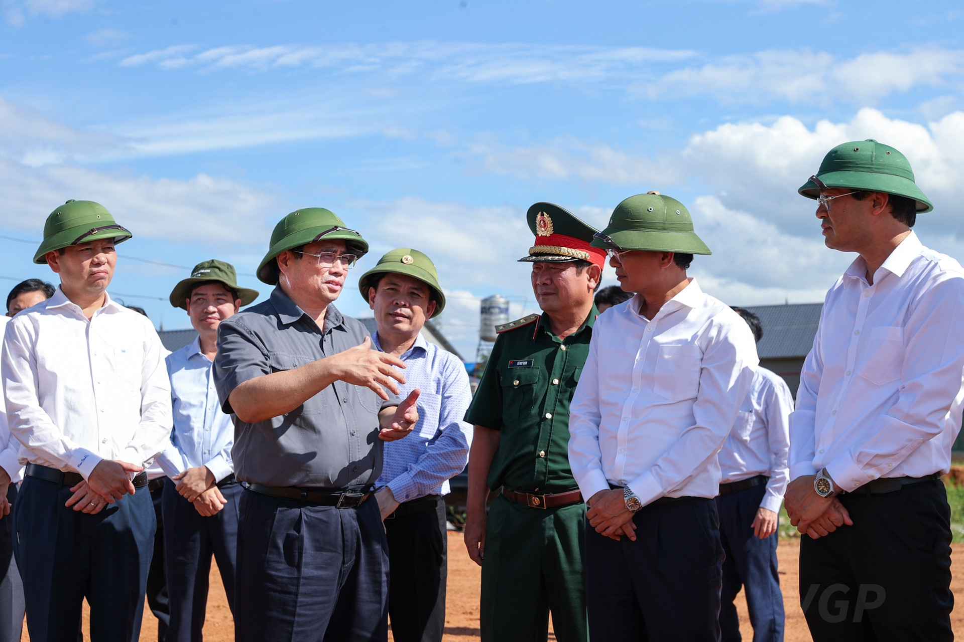 Thủ tướng khảo sát dự án sân bay Sa Pa, đường nối cao tốc Nội Bài - Lào Cai tới Sa Pa - Ảnh 3.