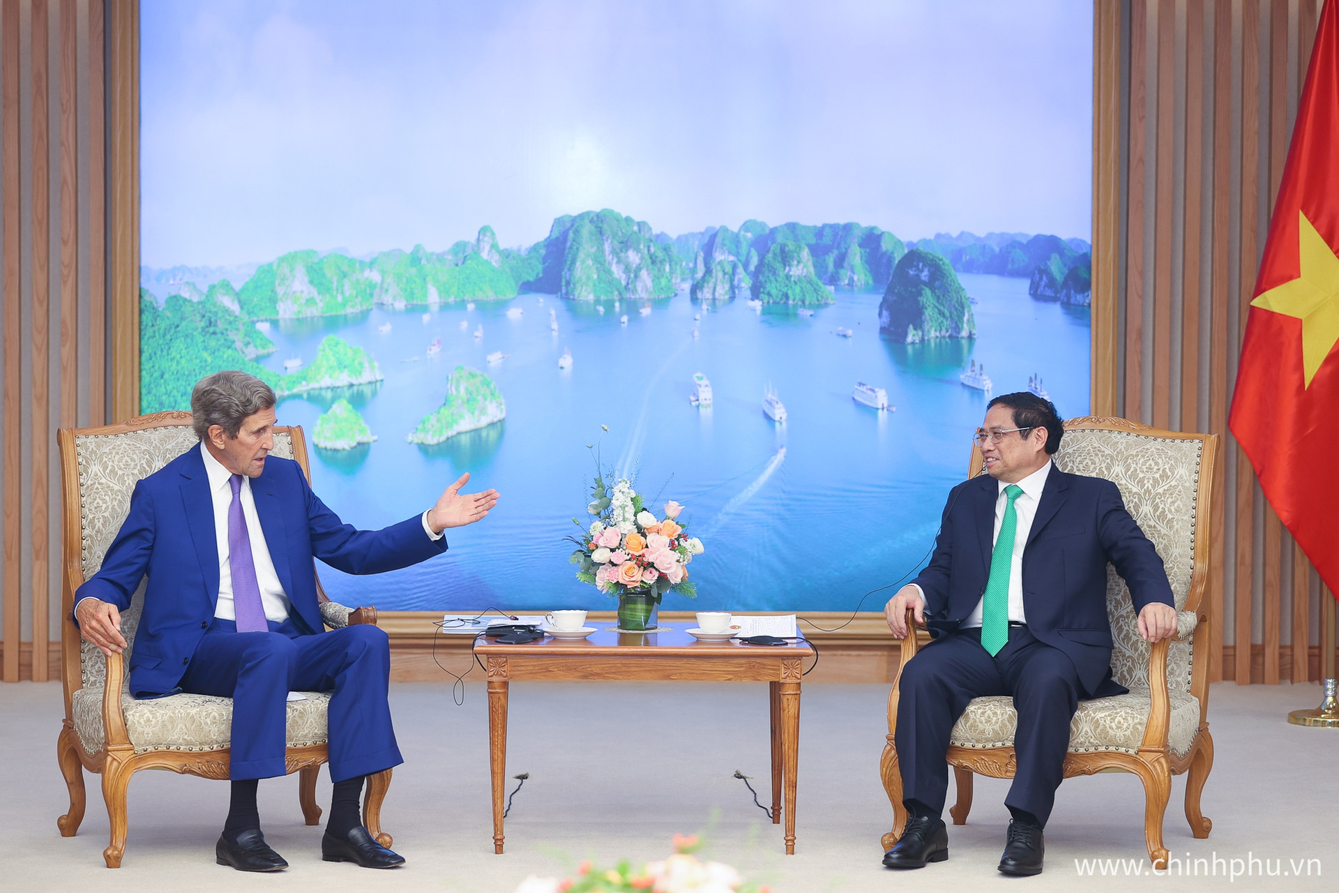Thủ tướng Phạm Minh Chính tiếp Đặc phái viên của Tổng thống Hoa Kỳ về khí hậu John Kerry - Ảnh 2.