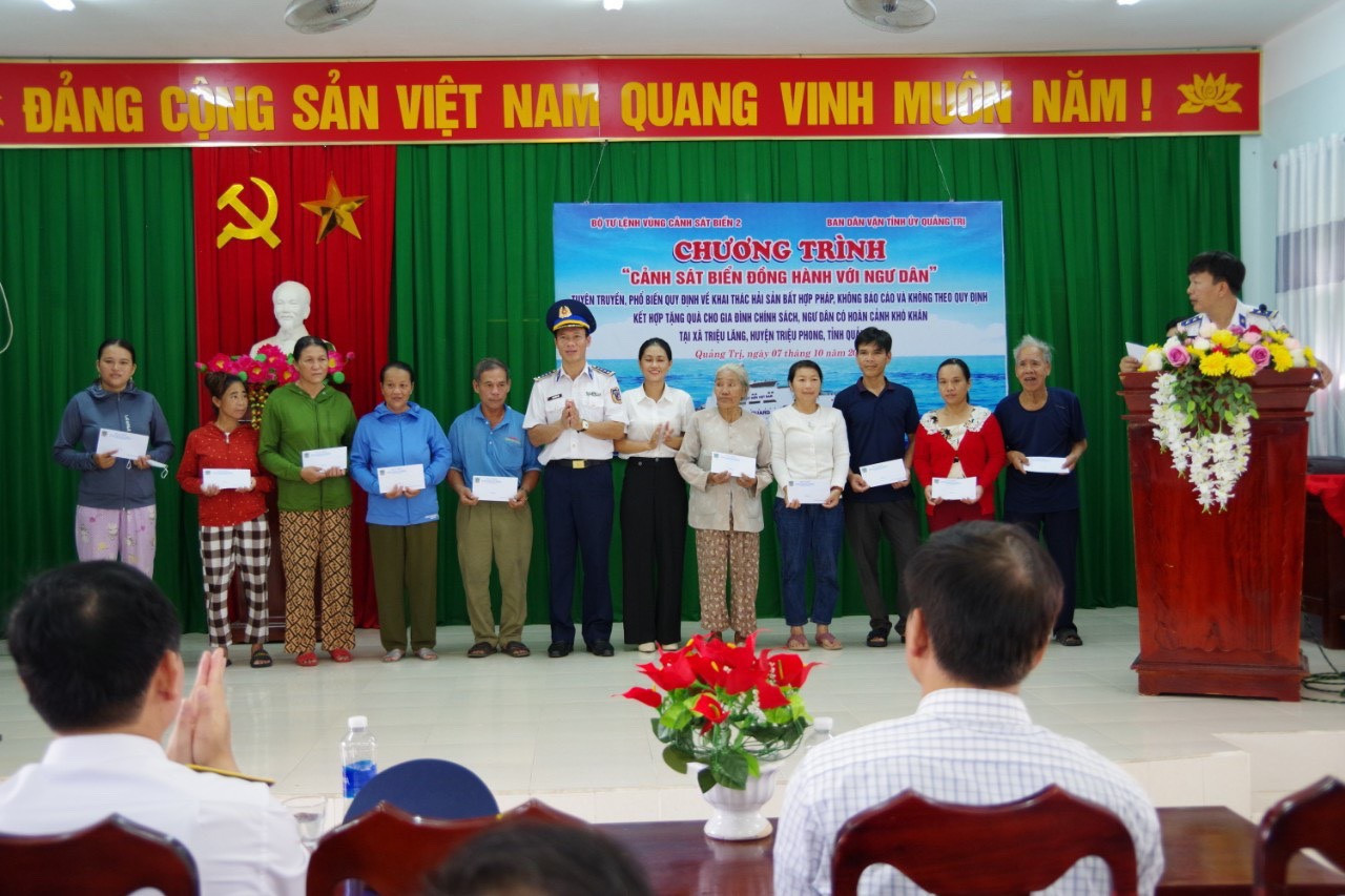 Vùng Cảnh sát biển 2 triển khai tuyên truyền về biển, đảo tại Quảng Trị