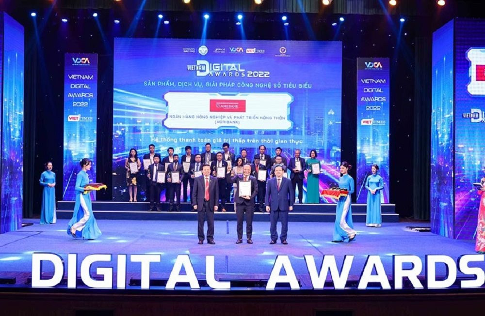 Agribank vinh dự nhận Giải thưởng Chuyển đổi Số Việt Nam năm 2022