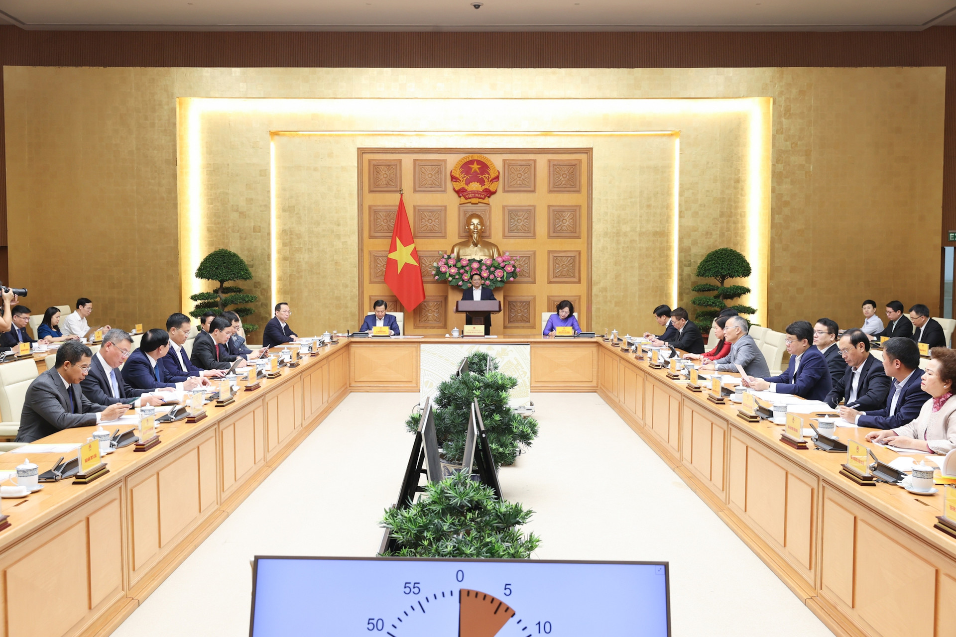 Thủ tướng Phạm Minh Chính gặp mặt lãnh đạo các ngân hàng thương mại - Ảnh 2.