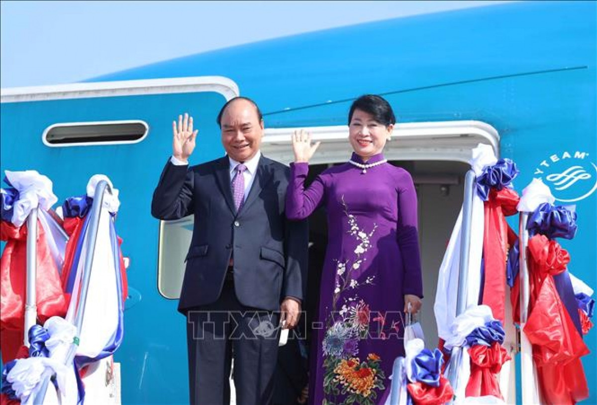 Chủ tịch nước và Phu nhân lên đường thăm chính thức Thái Lan và dự APEC 29 - Ảnh 1.
