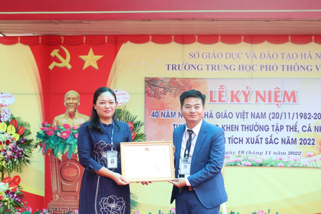 Trường THPT Vân Tảo vinh dự nhận bằng khen của Bộ Giáo dục và Đào tạo