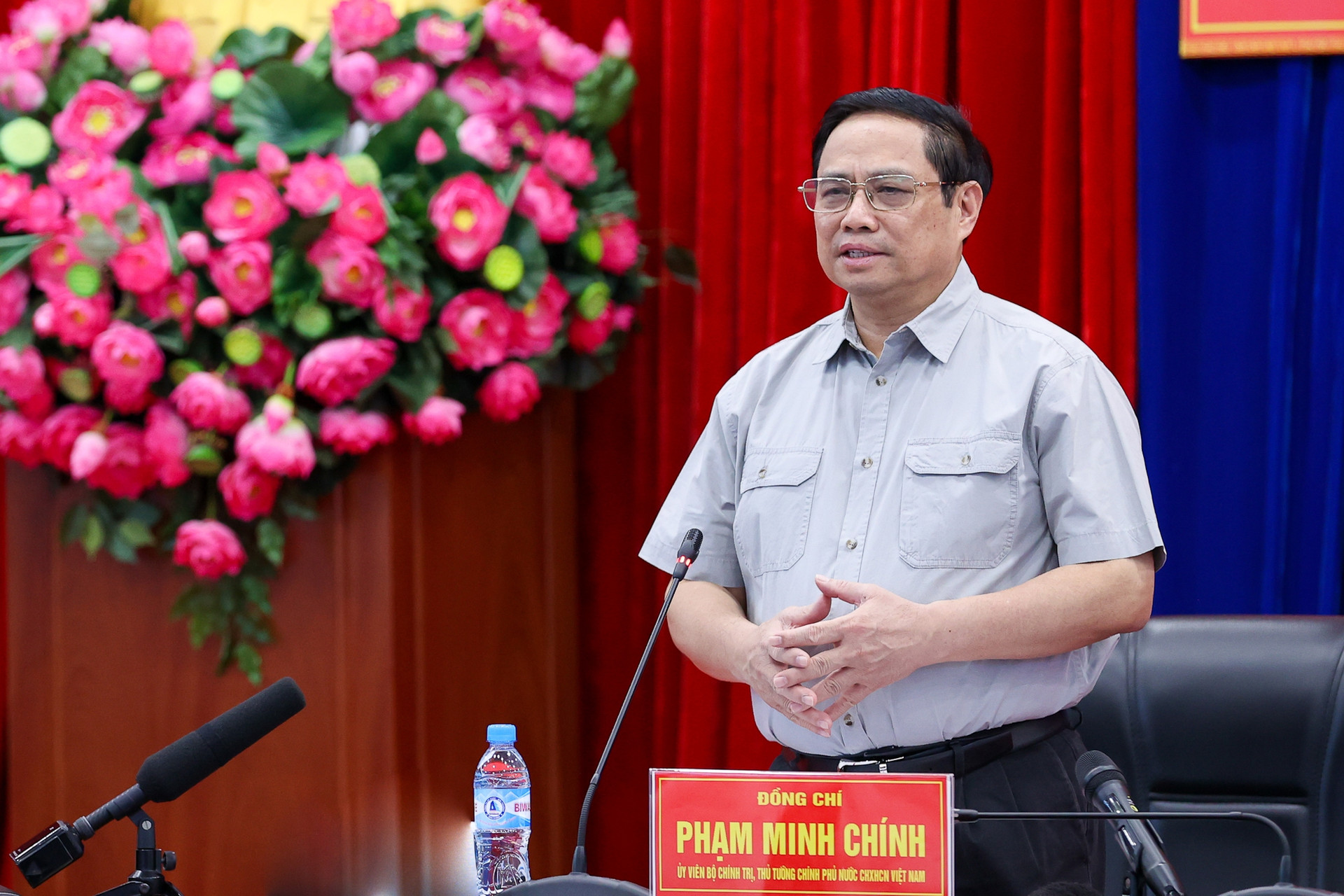 Thủ tướng Phạm Minh Chính làm việc với Ban Thường vụ Tỉnh ủy Bình Dương - Ảnh 1.