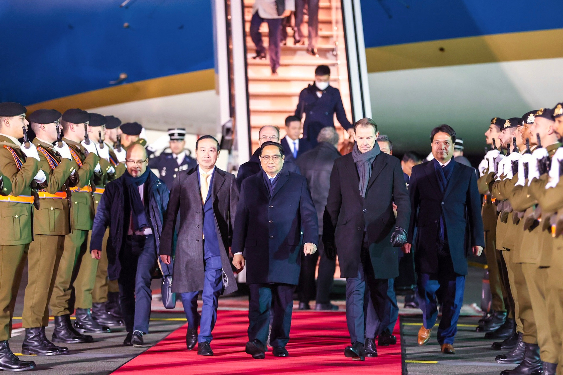 Thủ tướng Phạm Minh Chính bắt đầu thăm chính thức Luxembourg - Ảnh 1.