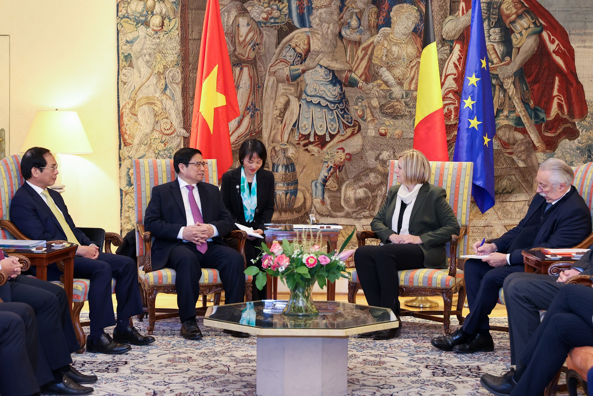 Đề nghị Nghị viện Bỉ sớm hoàn tất phê chuẩn Hiệp định bảo hộ đầu tư Việt Nam-EU - Ảnh 2.