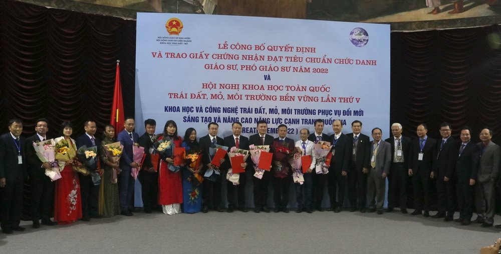Khoa học và công nghệ trái đất, mỏ, môi trường phục vụ đổi mới, sáng tạo và nâng cao năng lực cạnh tranh quốc gia