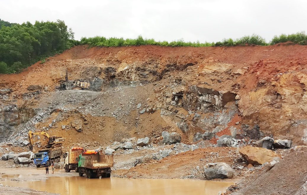 Thừa Thiên – Huế: Đấu giá quyền khai thác khoáng sản 4 mỏ đất, đá