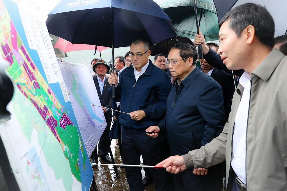 Thủ tướng khảo sát một số công trình, dự án, khu vực quy hoạch trọng điểm tại Phú Yên - Ảnh 2.