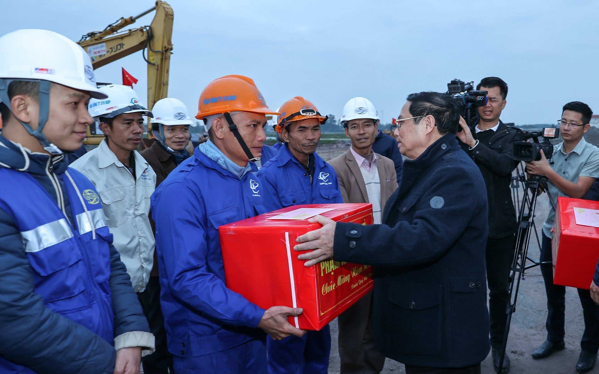 Thủ tướng thị sát dự án cao tốc Bắc-Nam phía đông giai đoạn 2 tại Hà Tĩnh