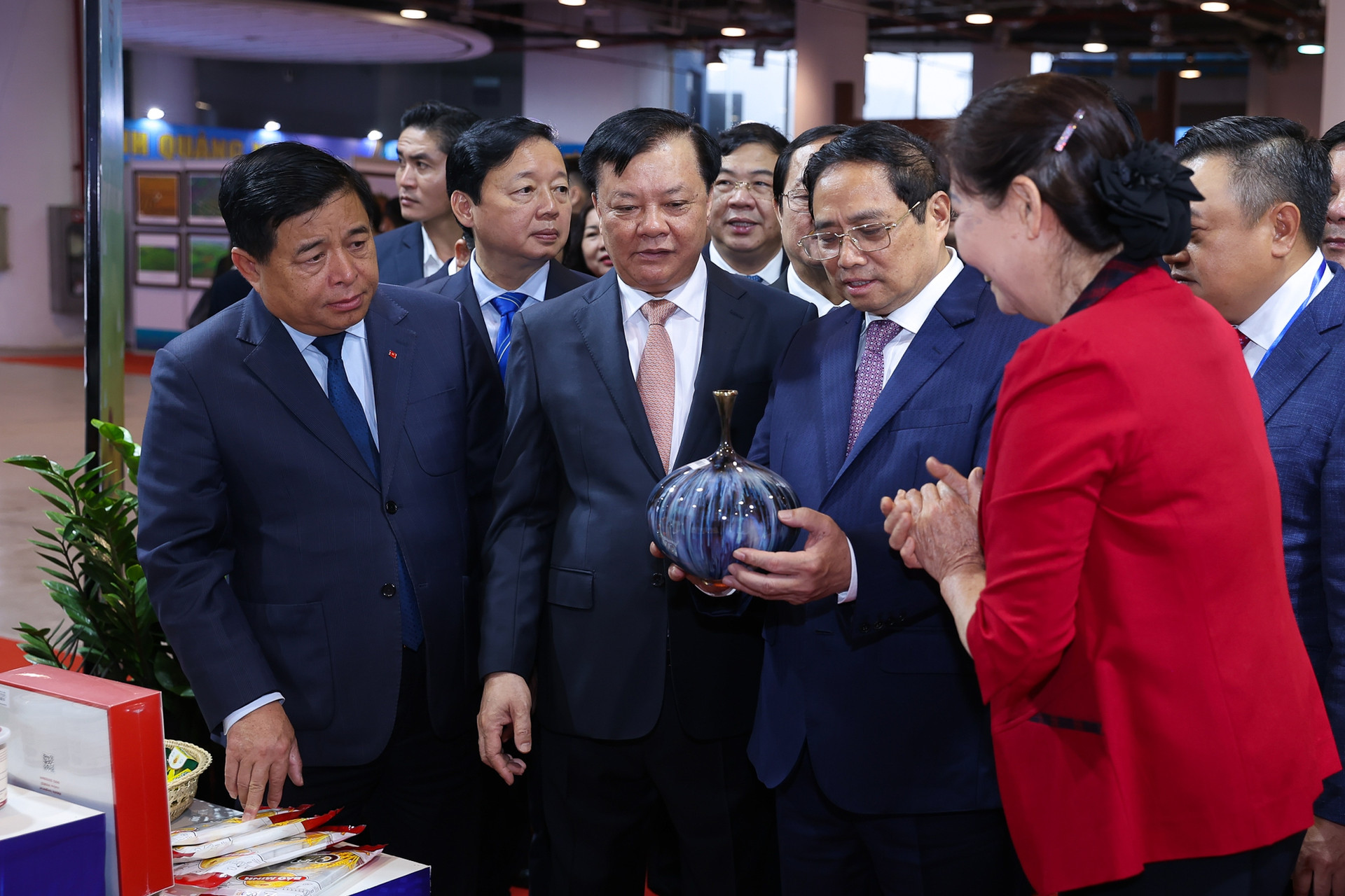 Chính phủ triển khai Chương trình hành động thực hiện Nghị quyết của Bộ Chính trị về Vùng Đồng bằng sông Hồng - Ảnh 7.