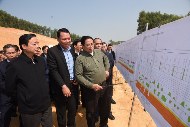 UBND tỉnh Tuyên Quang tiếp tục triển khai hoàn thành giai đoạn 1 Dự án cao tốc Tuyên Quang - Phú Thọ  - Ảnh 1.